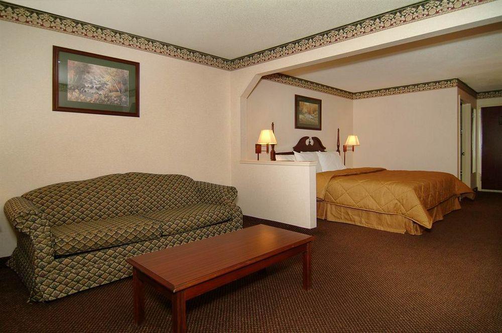 Quality Inn & Suites Pine Bluff Luaran gambar