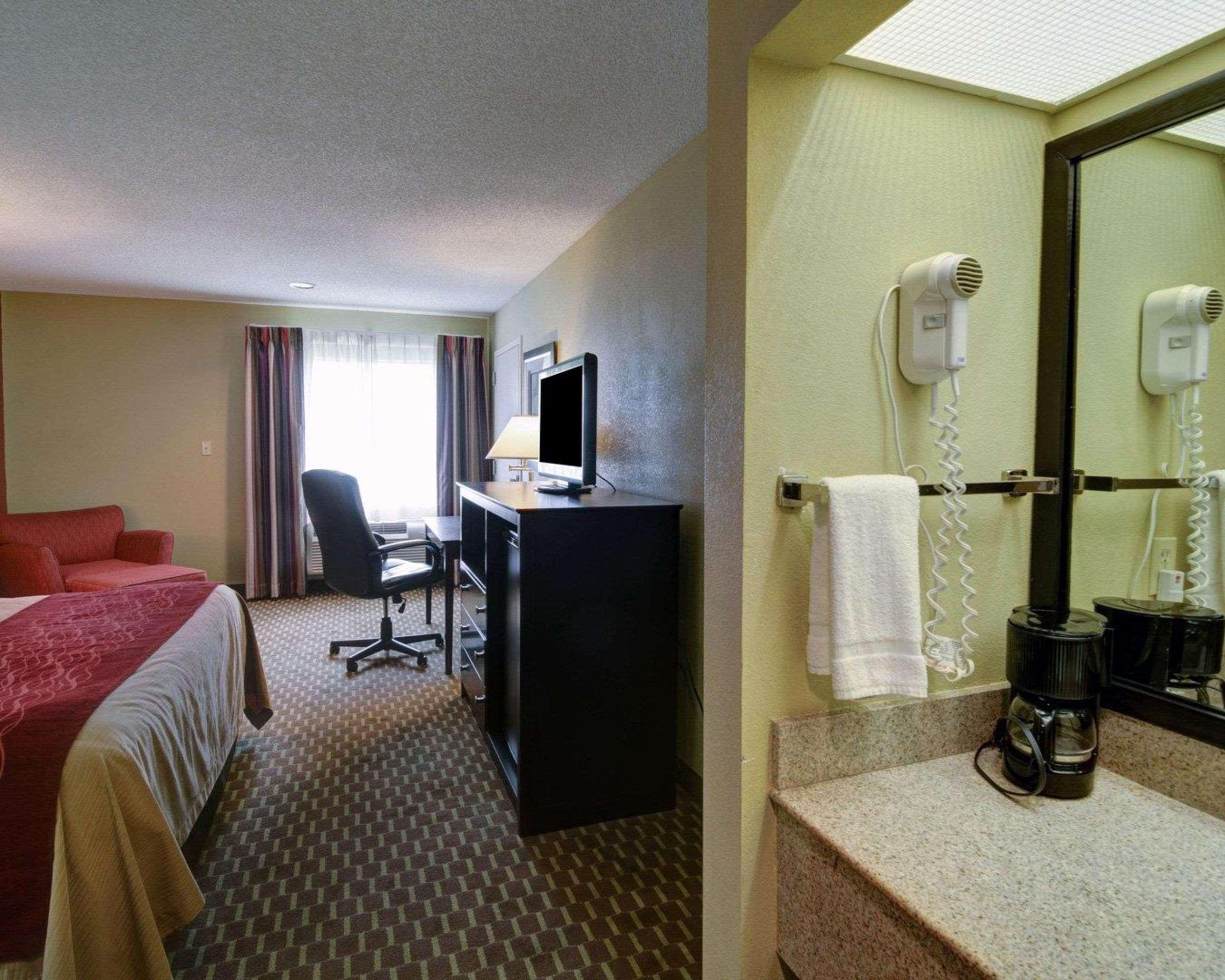 Quality Inn & Suites Pine Bluff Luaran gambar