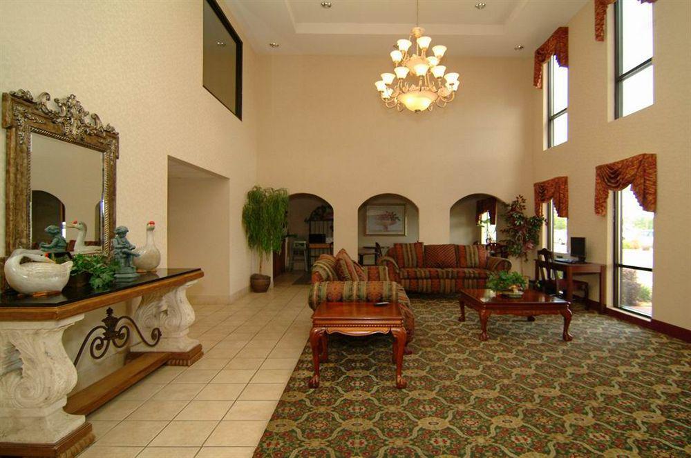Quality Inn & Suites Pine Bluff Luaran gambar